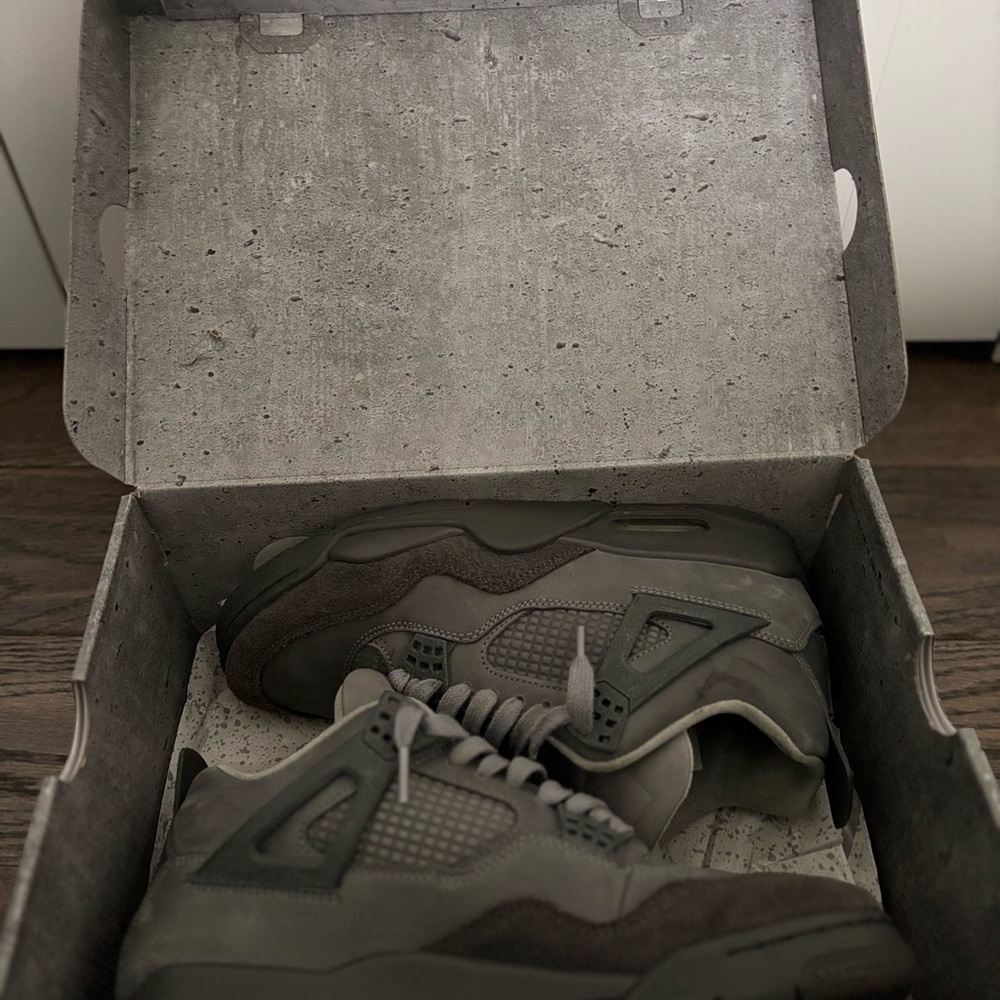 Jordan 4 "Wet Cement" Size 8.5 Good Condition​ - Picture 4 of 4